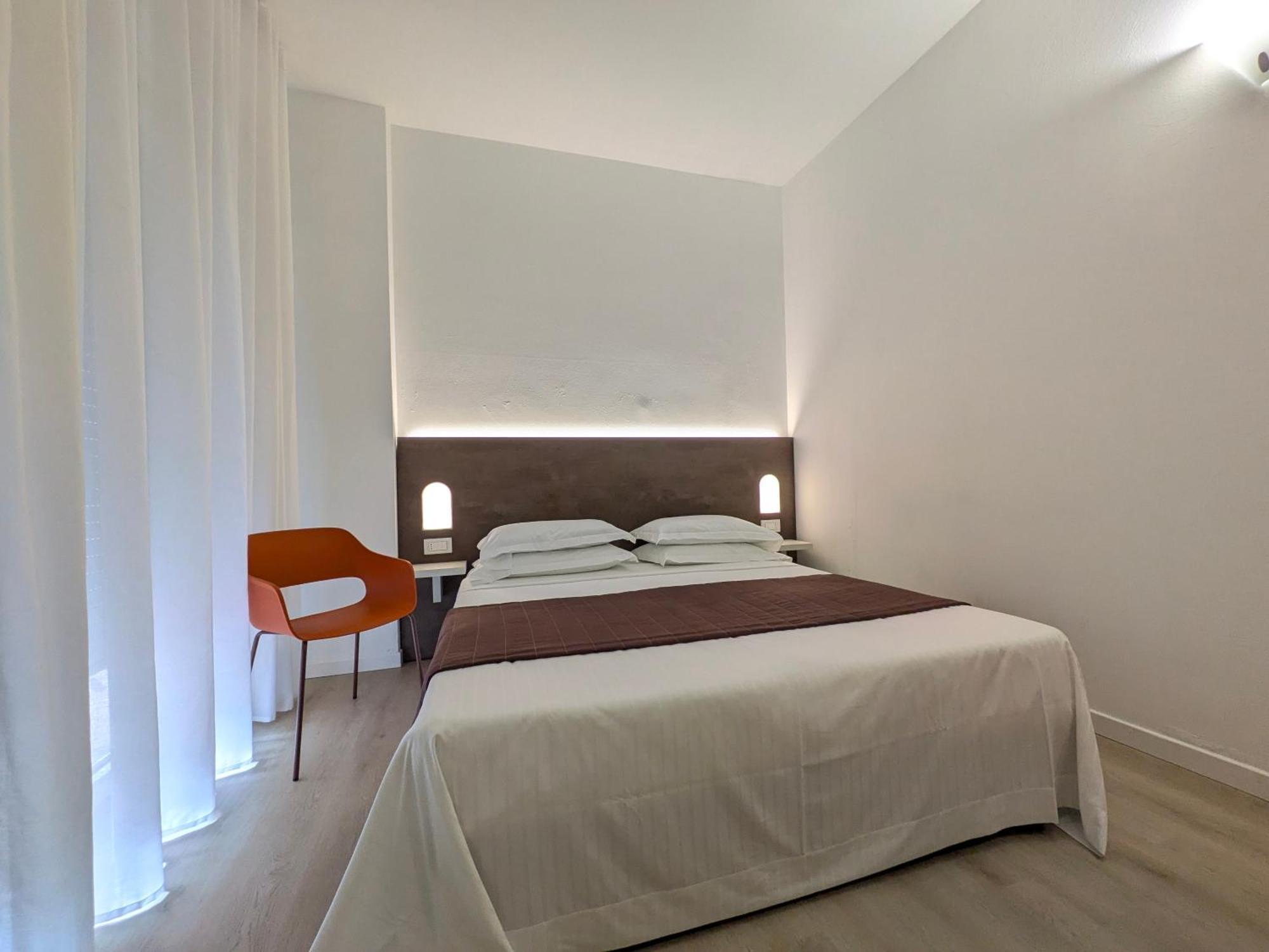 Small Double Room French Bed,1746822053:JPEG